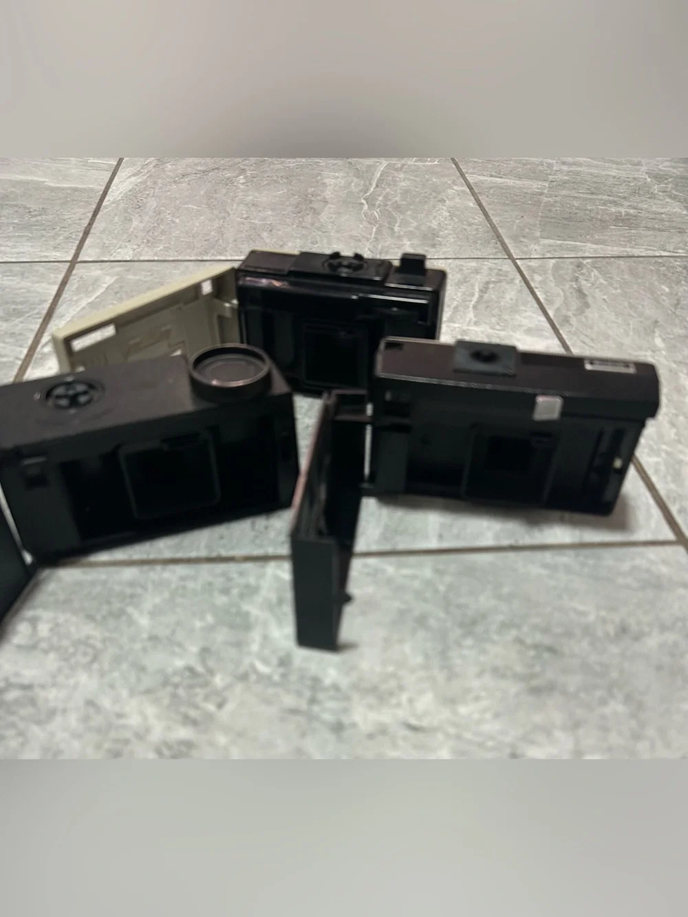 Vintage Kodak Instamatic 44 X-15 & Keystone 125X Camera Lot Untested